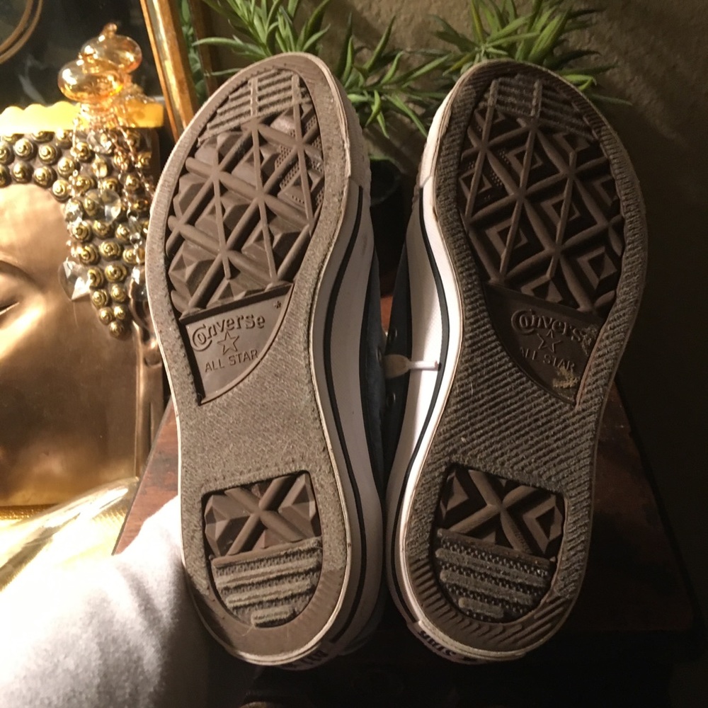 Converse Size 6 - image 5